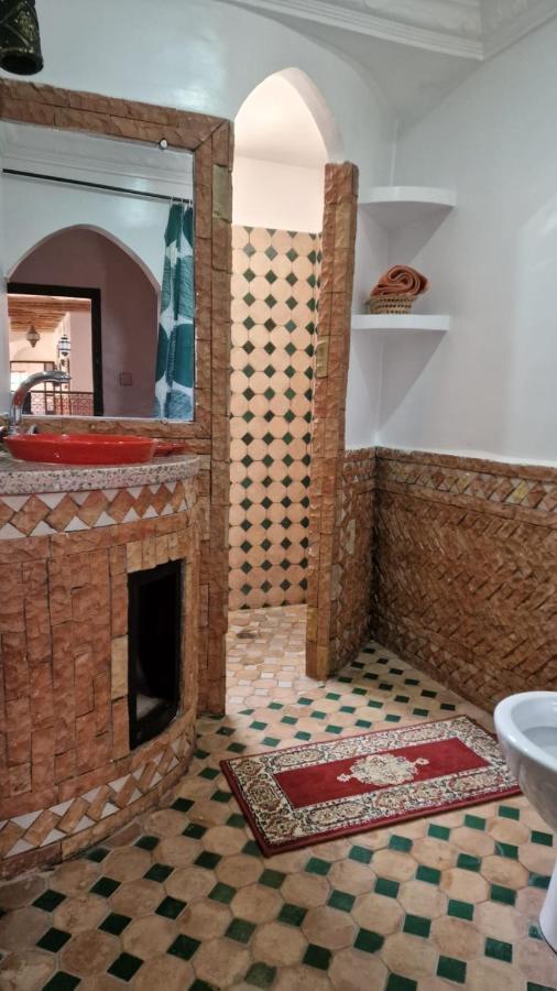 Auberge Tissadrine Akhendachou n'Ait Ouffi Bagian luar foto