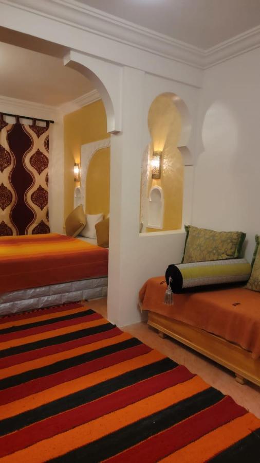 Auberge Tissadrine Akhendachou n'Ait Ouffi Bagian luar foto