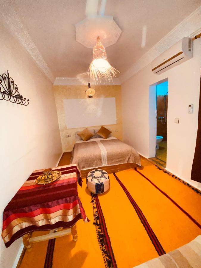 Auberge Tissadrine Akhendachou n'Ait Ouffi Bagian luar foto