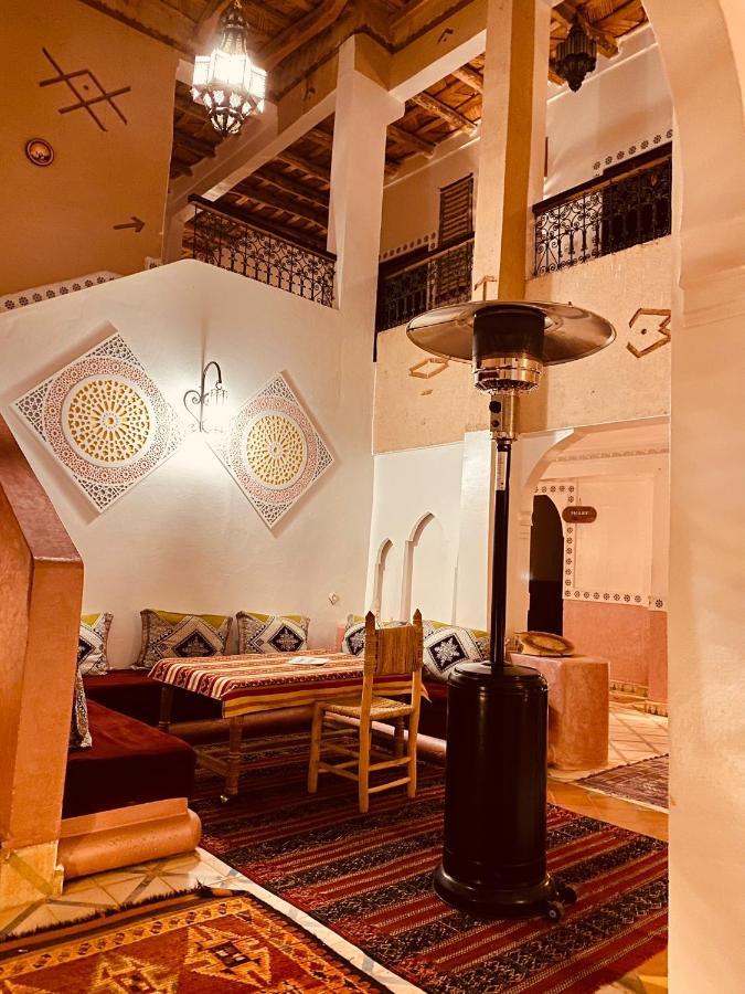 Auberge Tissadrine Akhendachou n'Ait Ouffi Bagian luar foto