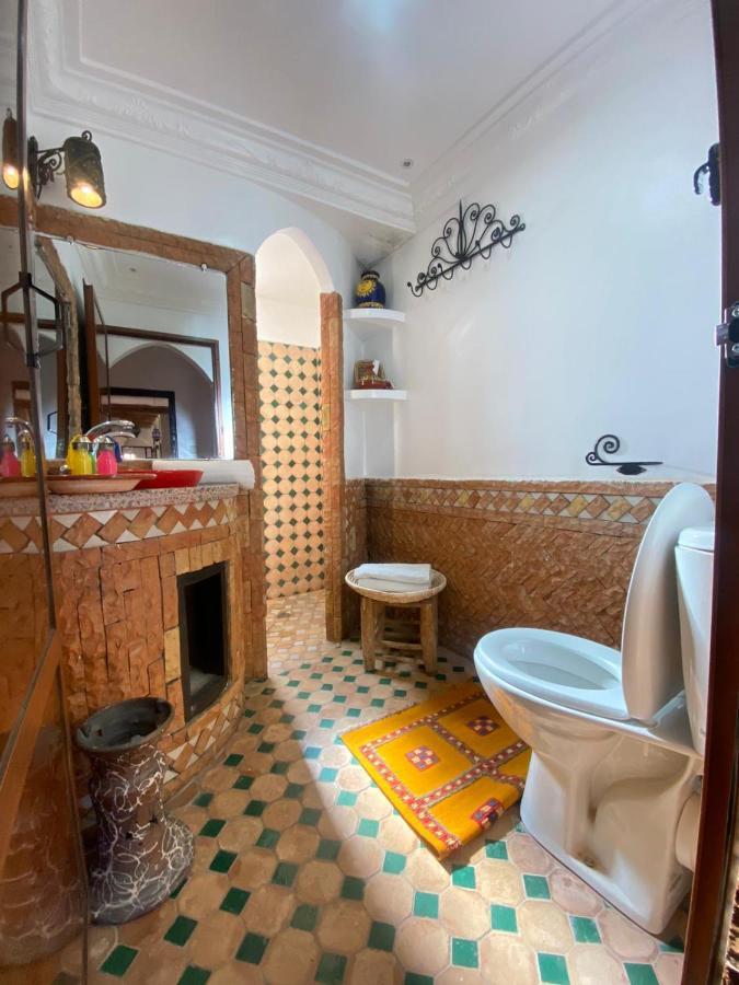Auberge Tissadrine Akhendachou n'Ait Ouffi Bagian luar foto