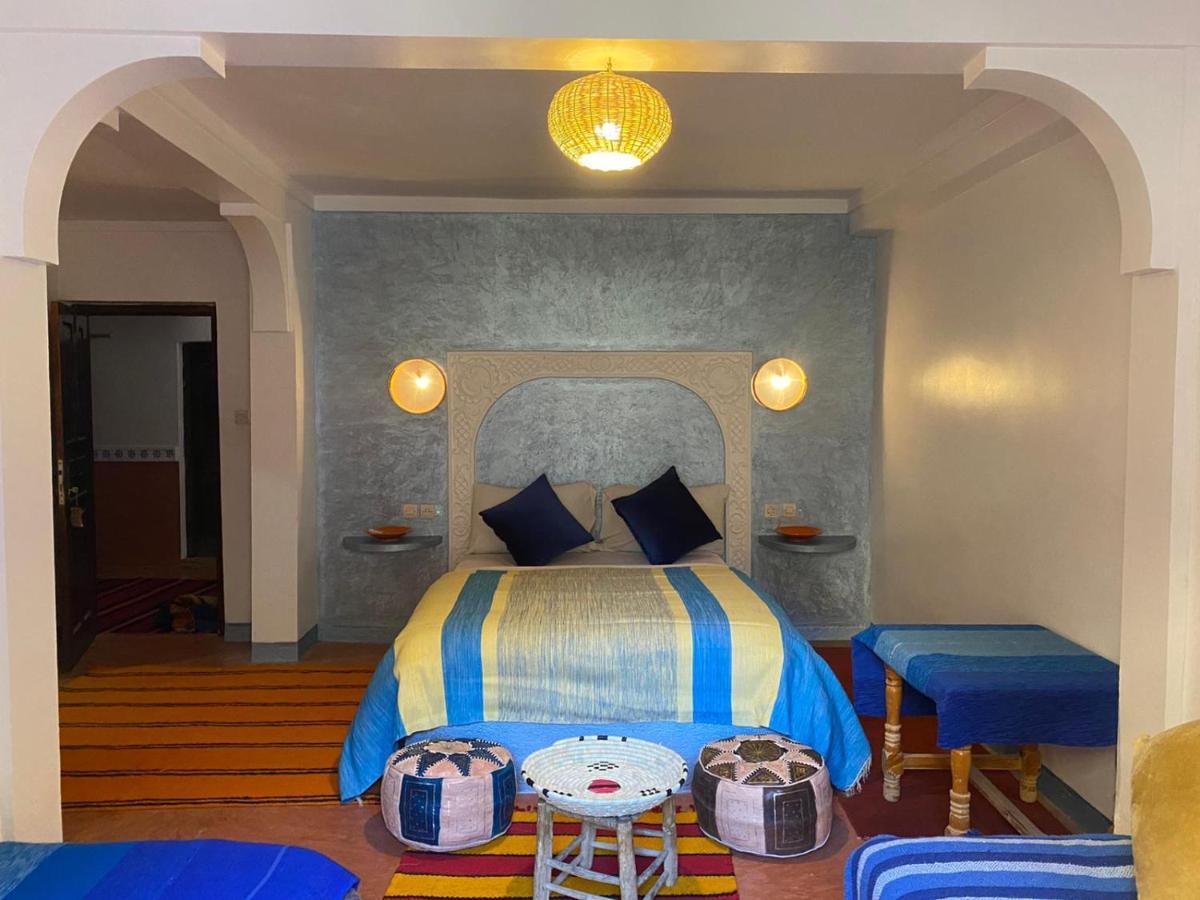 Auberge Tissadrine Akhendachou n'Ait Ouffi Bagian luar foto