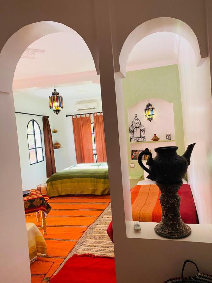 Auberge Tissadrine Akhendachou n'Ait Ouffi Bagian luar foto